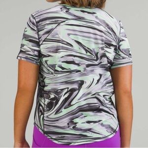 Lululemon High-Neck Running and Training T-Shirt
Paint Glide Warp Multi Size 4